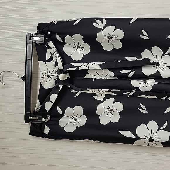 New with tags Talbots polyester black white pants, elastic waist tie sz medium - Picture 6 of 10